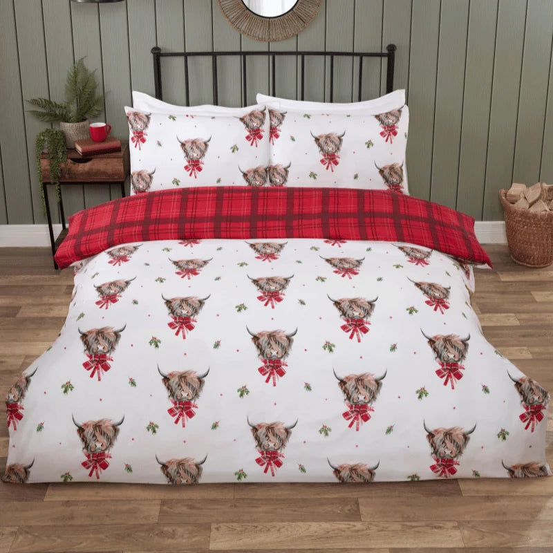 Festive Fergus Highland Cow Reversible Duvet Set - Single