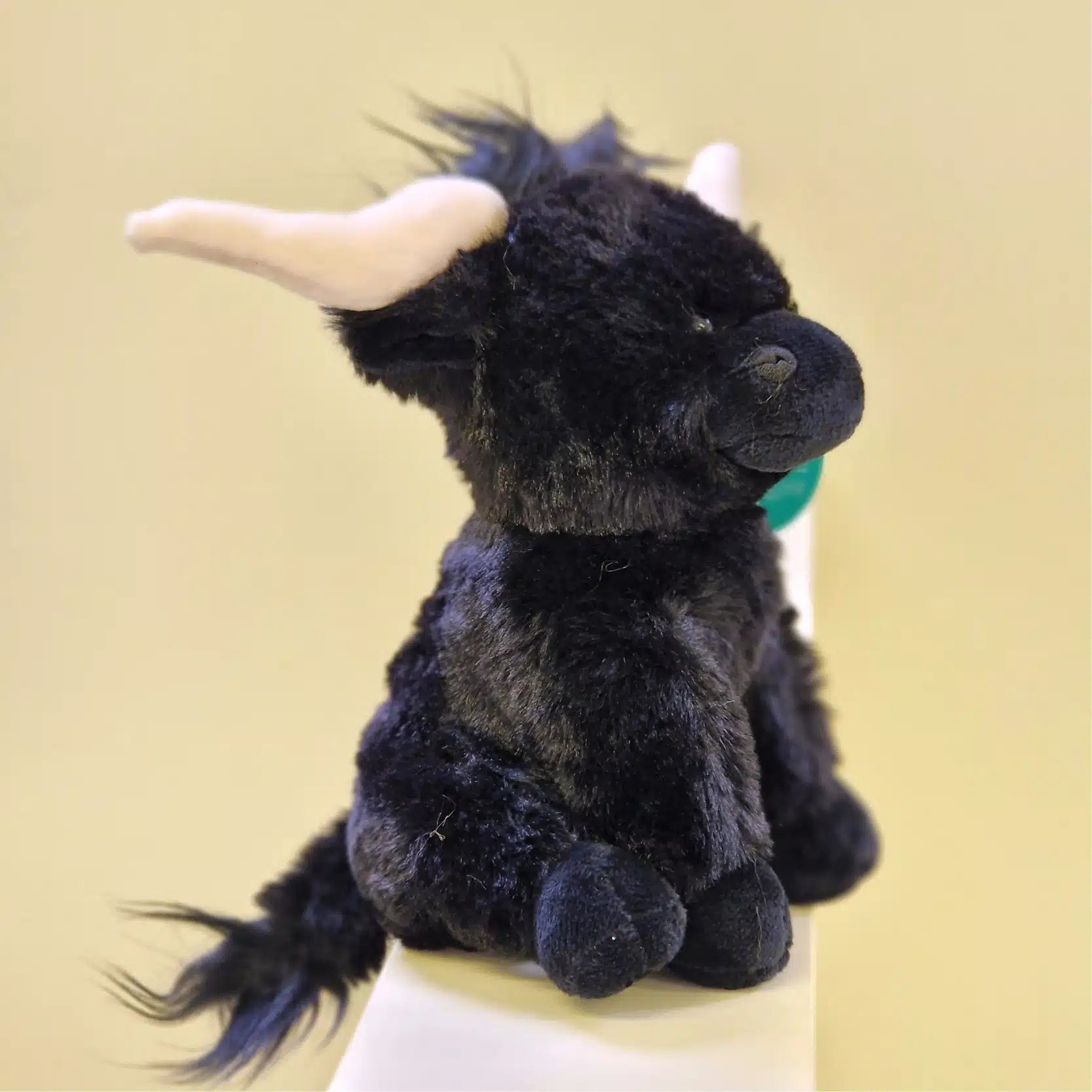 Small Longhorn Black Highland Coo Cow - 18cm